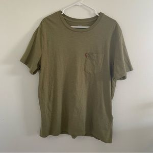 Men’s size large Levi’s short sleeve pocket t-shirt
